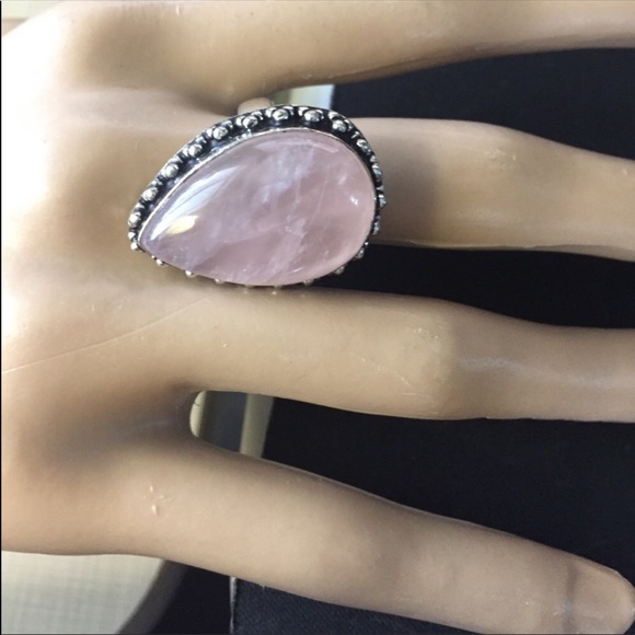 Beautiful Rose Quartz Set - Picture 4 of 6